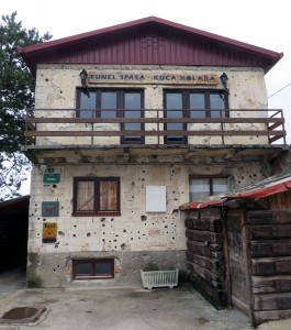 Sarejavo-tunnels-house
